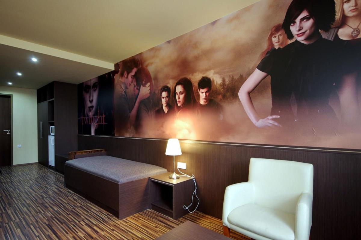 Corvin Apartman Gyula Ngoại thất bức ảnh