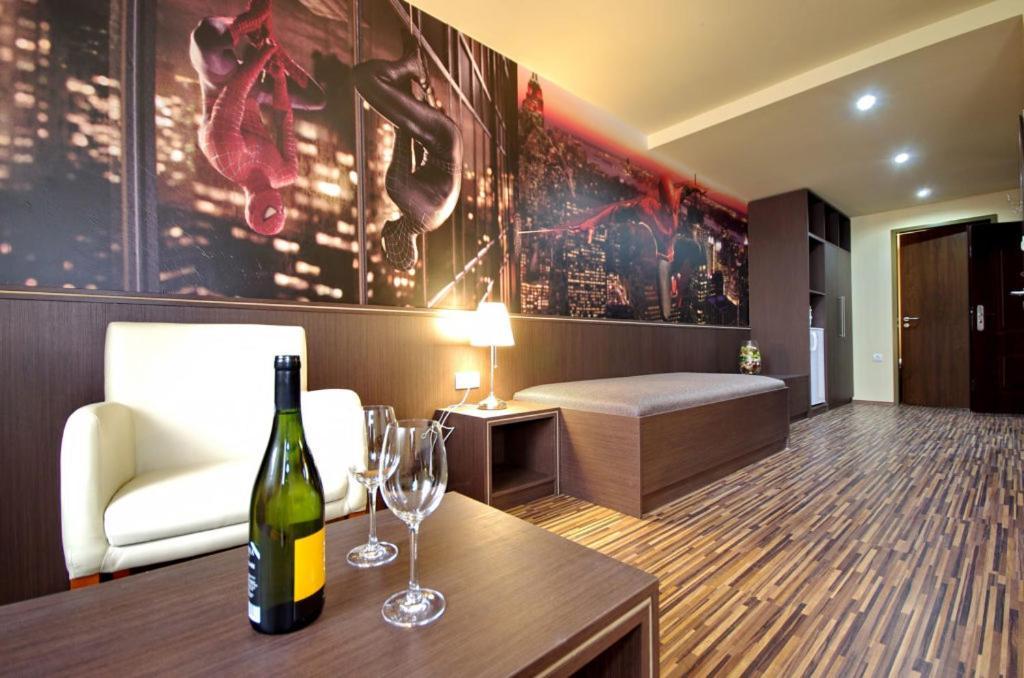 Corvin Apartman Gyula Ngoại thất bức ảnh