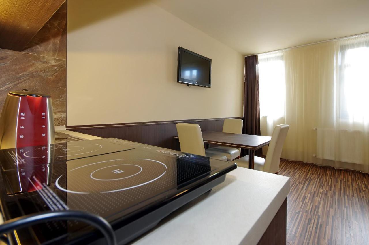 Corvin Apartman Gyula Ngoại thất bức ảnh