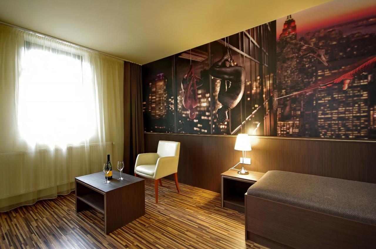 Corvin Apartman Gyula Ngoại thất bức ảnh